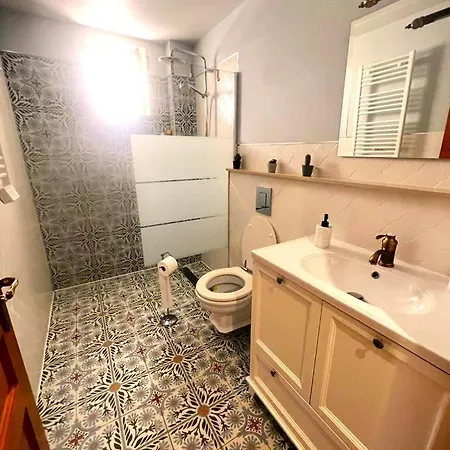 Esmeralda With Free Private Underground Parking Apartment Valencia