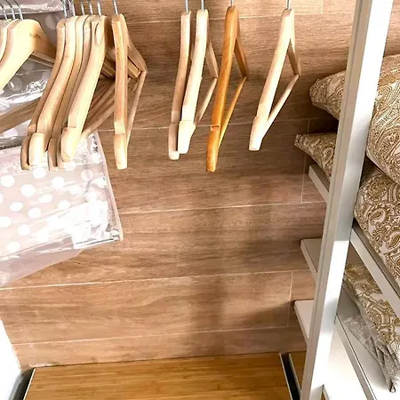 Esmeralda With Free Private Underground Parking Lägenhet