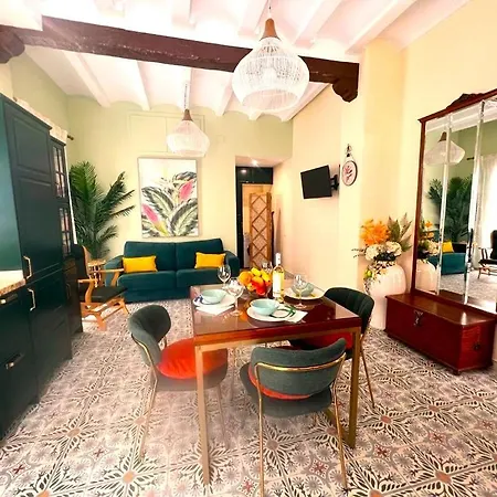 Esmeralda With Free Private Underground Parking Apartment Valencia